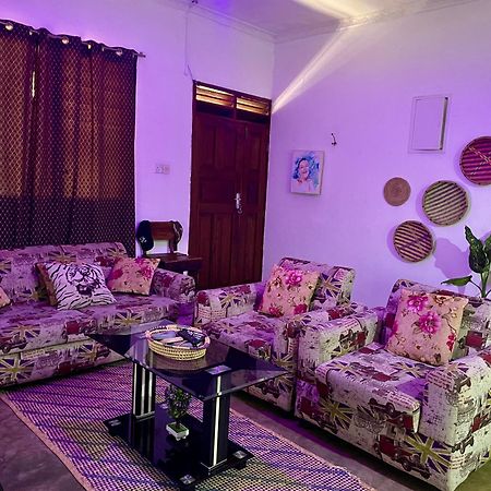 Mambo & Jambo Homestay 姆万扎 外观 照片